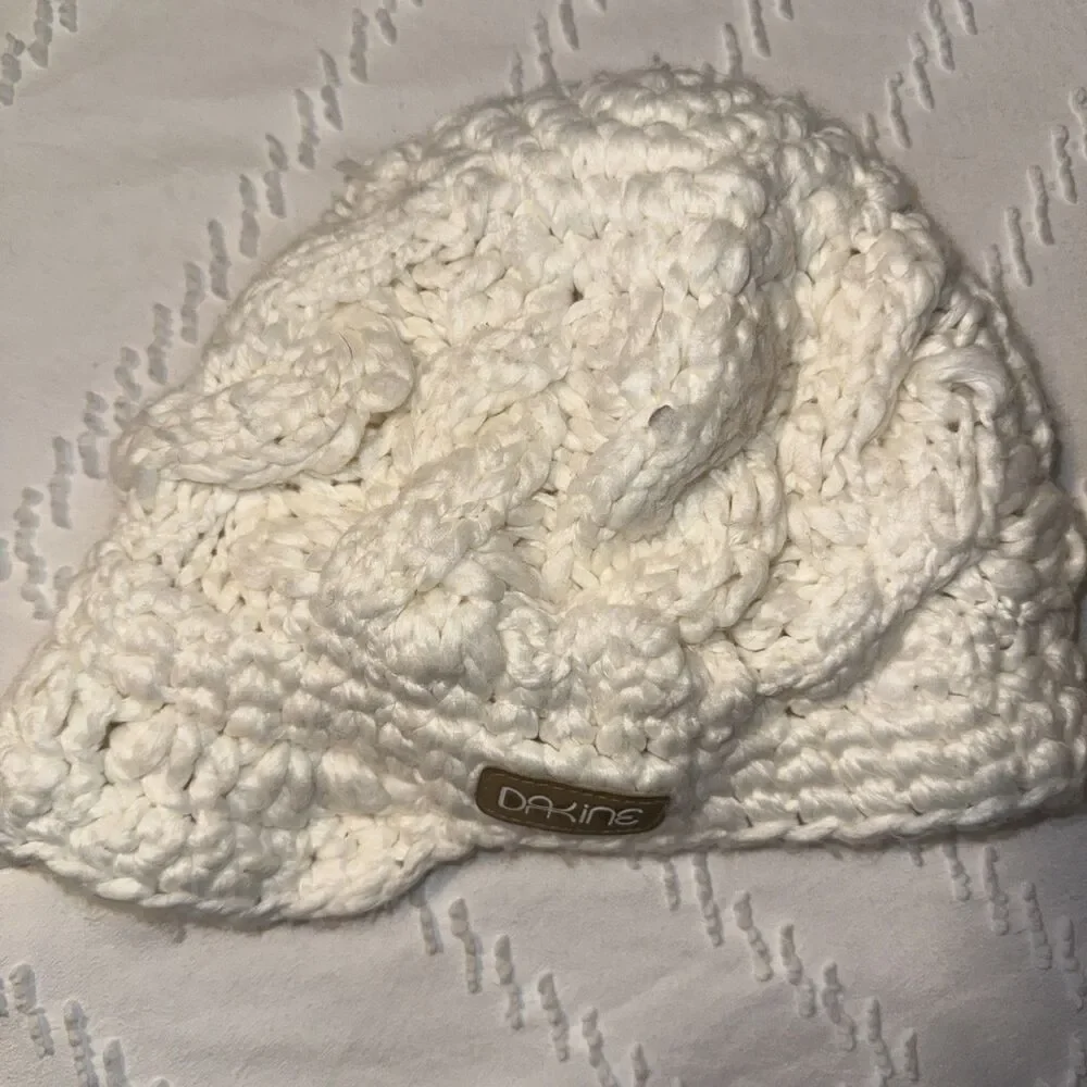Dakine Girls Remix Beanie, White One Size,